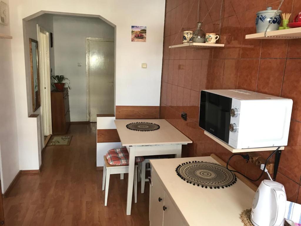 Sara Apartman เตอร์กู-มูเรช ภายนอก รูปภาพ